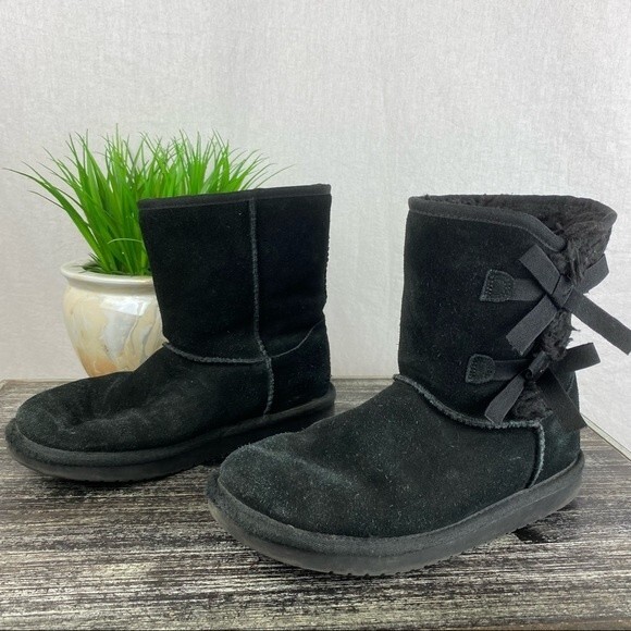 Ugg Black Koolabura Victoria Short Bow Boots 5 - Picture 1 of 7